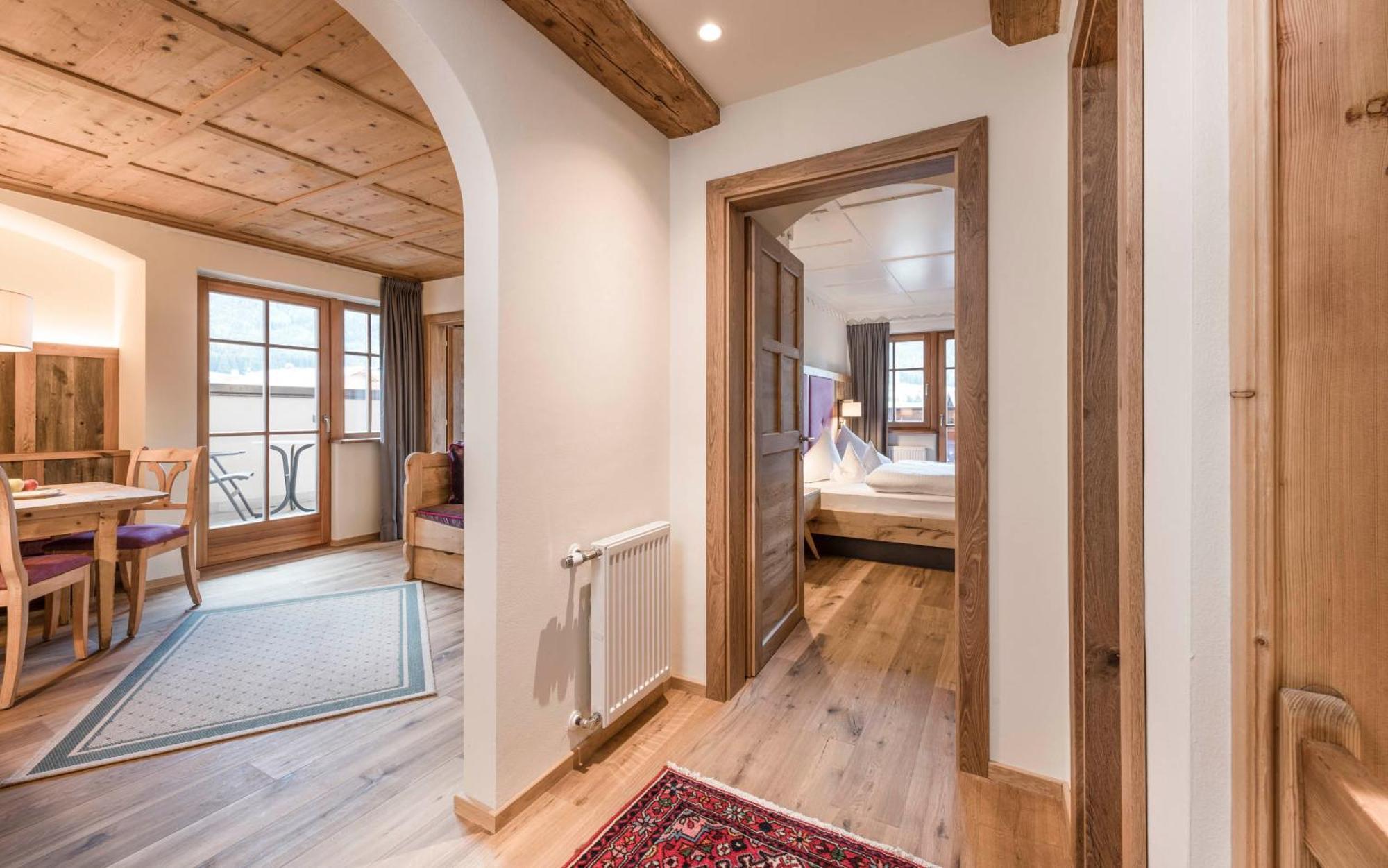 Mirabell Dolomites Hotel - Luxury Ayurveda & Spa Valdaora Esterno foto