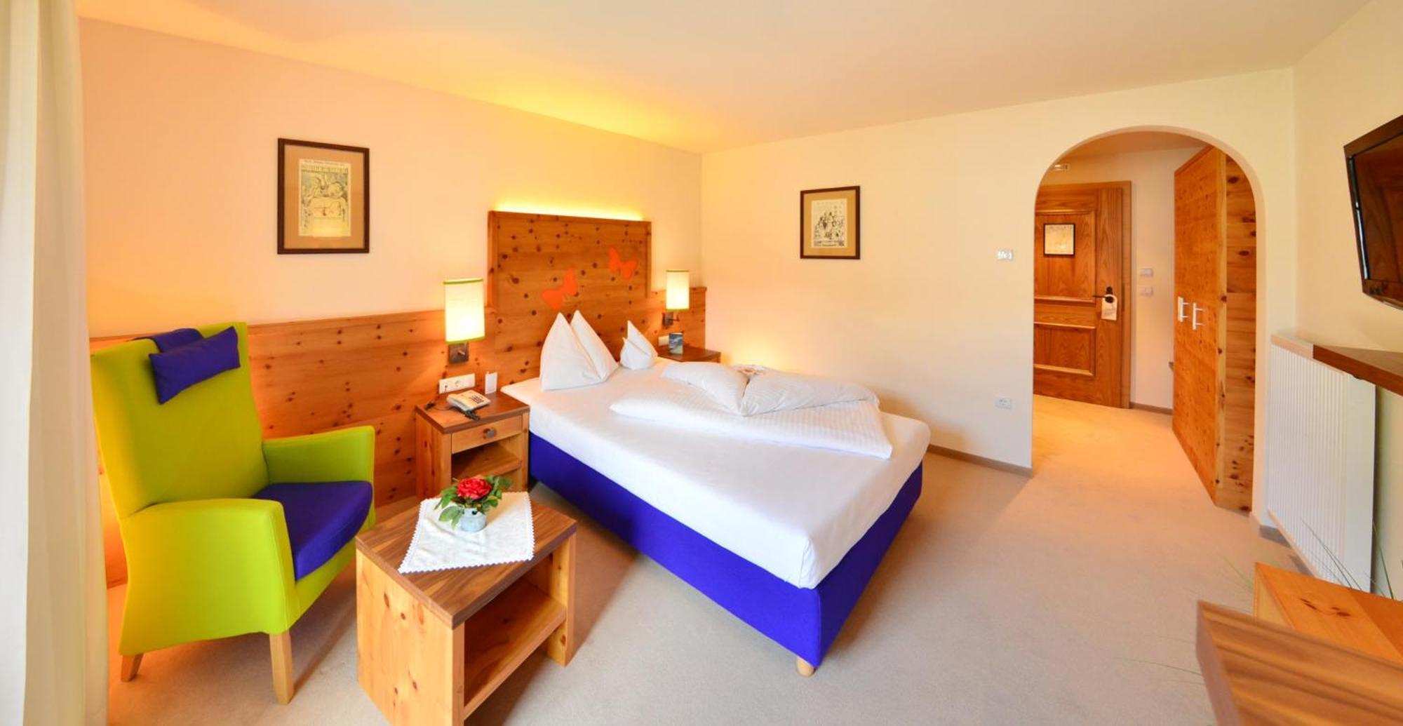 Mirabell Dolomites Hotel - Luxury Ayurveda & Spa Valdaora Esterno foto