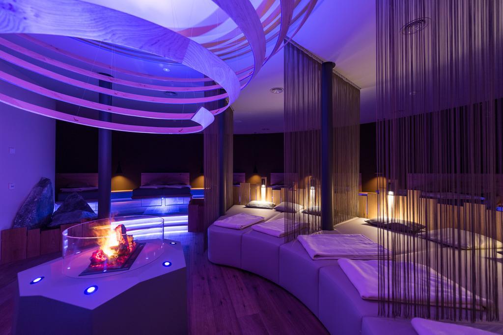 Mirabell Dolomites Hotel - Luxury Ayurveda & Spa Valdaora Esterno foto