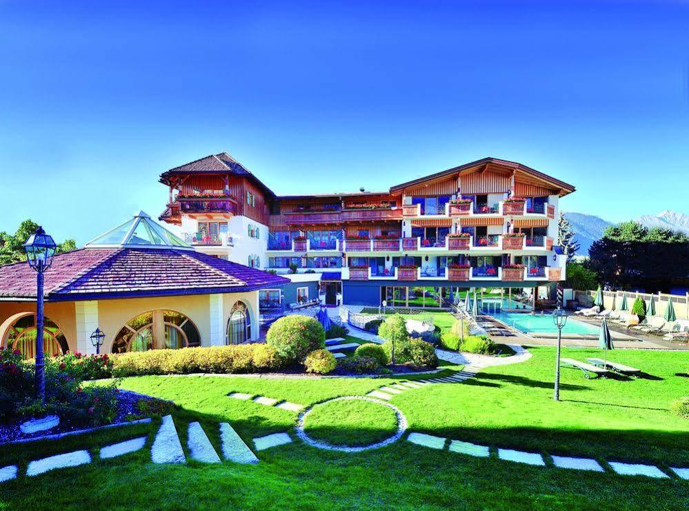 Mirabell Dolomites Hotel - Luxury Ayurveda & Spa Valdaora Esterno foto
