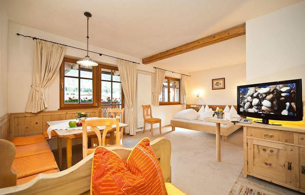 Mirabell Dolomites Hotel - Luxury Ayurveda & Spa Valdaora Esterno foto