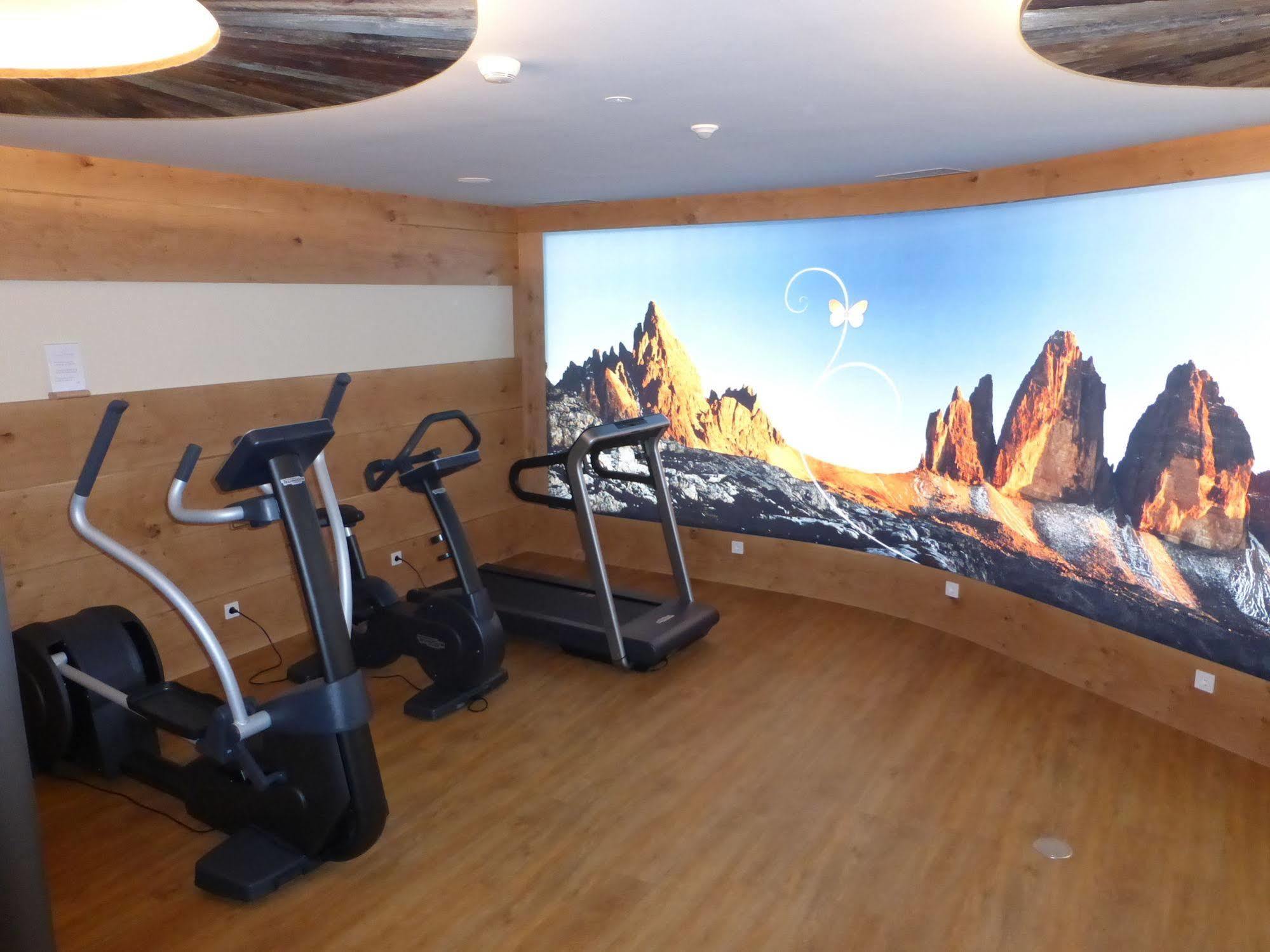 Mirabell Dolomites Hotel - Luxury Ayurveda & Spa Valdaora Esterno foto